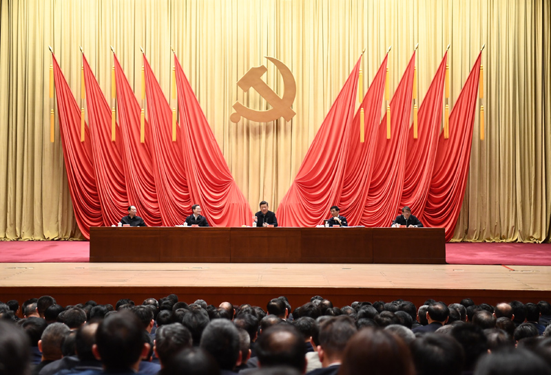 3月1日，2019年春季學(xué)期中央黨校（國家行政學(xué)院）中青年干部培訓(xùn)班在中央黨校開班。中共中央總書記、國家主席、中央軍委主席習(xí)近平在開班式上發(fā)表重要講話。